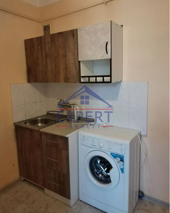 ԱՐԱԲԿԻՐ, ՎԻԿՏՈՐ ՀԱՄԲԱՐՁՈՒՄՅԱՆ ՓՈՂՈՑ, 3 ՍԵՆՅԱԿ