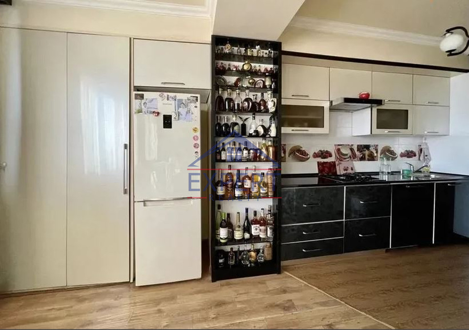 ԿԵՆՏՐՈՆ, ՍԱՐՅԱՆ ՓՈՂՈՑ, 3 ՍԵՆՅԱԿ