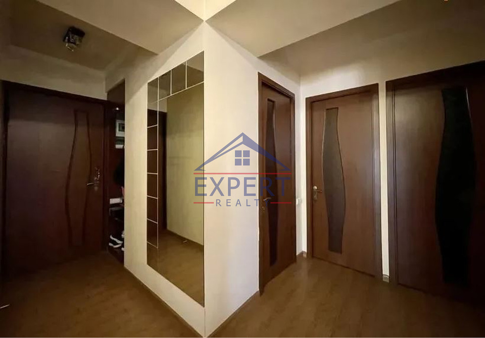 ԿԵՆՏՐՈՆ, ՍԱՐՅԱՆ ՓՈՂՈՑ, 3 ՍԵՆՅԱԿ