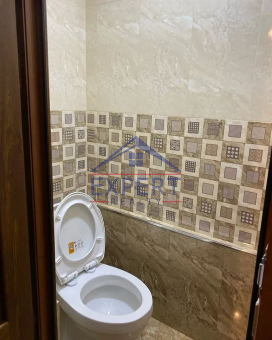 ՄԱԼԱԹԻԱ ՍԵԲԱՍՏԻԱ, ԱՐԱՄ ՄԱՆՈՒԿՅԱՆ ՓՈՂՈՑ, 4 ՍԵՆՅԱԿ