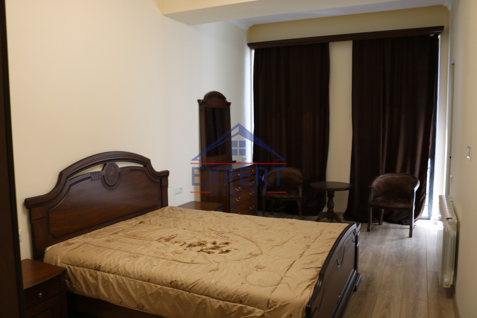 ԿԵՆՏՐՈՆ, ՎԵՐԻՆ ԱՆՏԱՌԱՅԻՆ ՓՈՂՈՑ, 3 ՍԵՆՅԱԿ