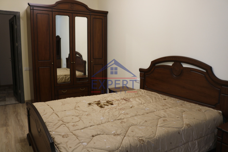 ԿԵՆՏՐՈՆ, ՎԵՐԻՆ ԱՆՏԱՌԱՅԻՆ ՓՈՂՈՑ, 3 ՍԵՆՅԱԿ