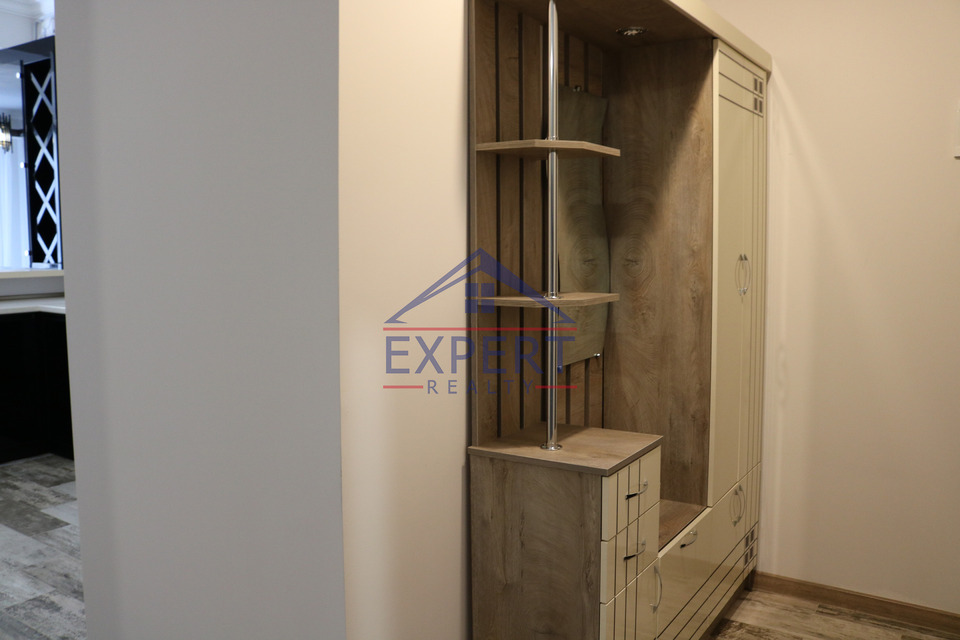 ԿԵՆՏՐՈՆ, ՎԵՐԻՆ ԱՆՏԱՌԱՅԻՆ ՓՈՂՈՑ, 3 ՍԵՆՅԱԿ