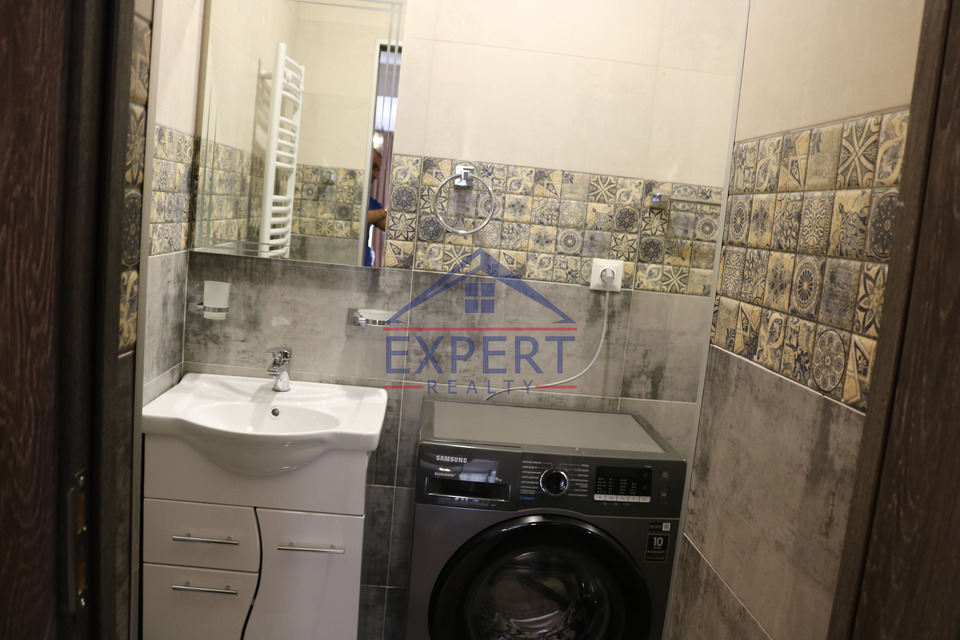 ԿԵՆՏՐՈՆ, ՎԵՐԻՆ ԱՆՏԱՌԱՅԻՆ ՓՈՂՈՑ, 3 ՍԵՆՅԱԿ