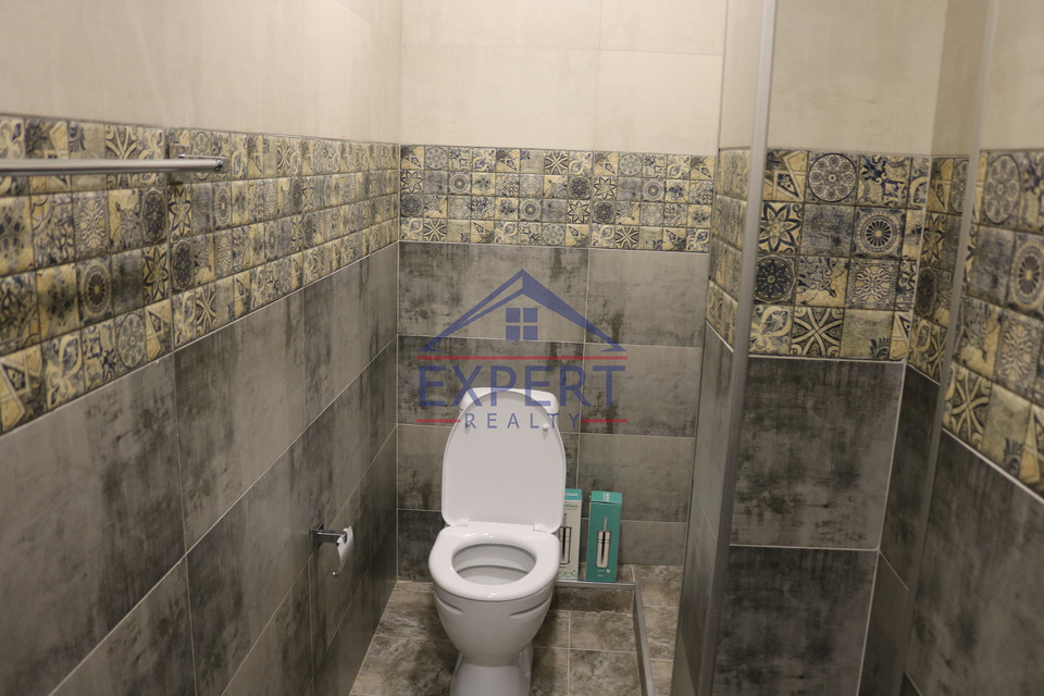 ԿԵՆՏՐՈՆ, ՎԵՐԻՆ ԱՆՏԱՌԱՅԻՆ ՓՈՂՈՑ, 3 ՍԵՆՅԱԿ