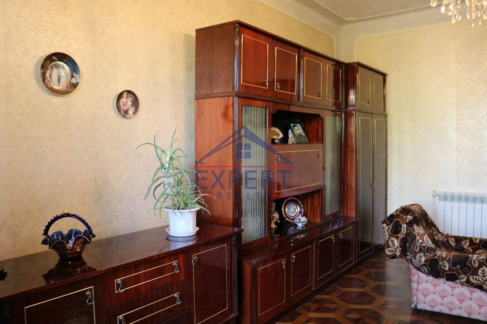 ԷՐԵԲՈՒՆԻ, ՏԻԳՐԱՆ ՄԵԾԻ ՊՈՂՈՏԱ, 3 ՍԵՆՅԱԿ