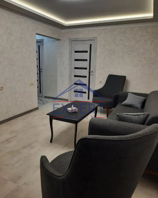 ԱՐԱԲԿԻՐ, ԱՐԱՄ ԽԱՉԱՏՐՅԱՆ ՓՈՂՈՑ, 3 ՍԵՆՅԱԿ