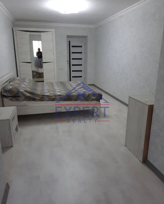 ԱՐԱԲԿԻՐ, ԱՐԱՄ ԽԱՉԱՏՐՅԱՆ ՓՈՂՈՑ, 3 ՍԵՆՅԱԿ