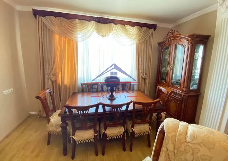 ԱՋԱՓՆՅԱԿ, ԼԵՆԻՆԳՐԱԴՅԱՆ ՓՈՂՈՑ, 3 ՍԵՆՅԱԿ