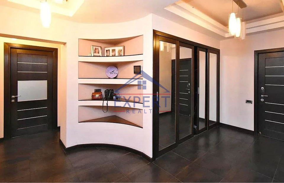 ԱՐԱԲԿԻՐ, ԱԴՈՆՑԻ ՓՈՂՈՑ, 3 ՍԵՆՅԱԿ