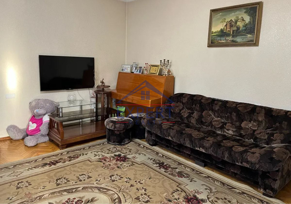 ԿԵՆՏՐՈՆ, ԱՂՅՈՒՍԱԳՈՐԾՆԵՐԻ ՓՈՂՈՑ, 4 ՍԵՆՅԱԿ