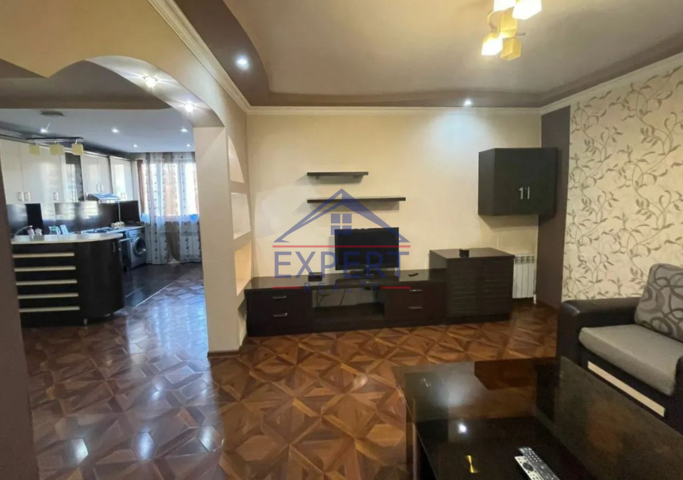 ԿԵՆՏՐՈՆ, ՍԱՅԱԹ ՆՈՎԱ ՊՈՂՈՏԱ, 3 ՍԵՆՅԱԿ