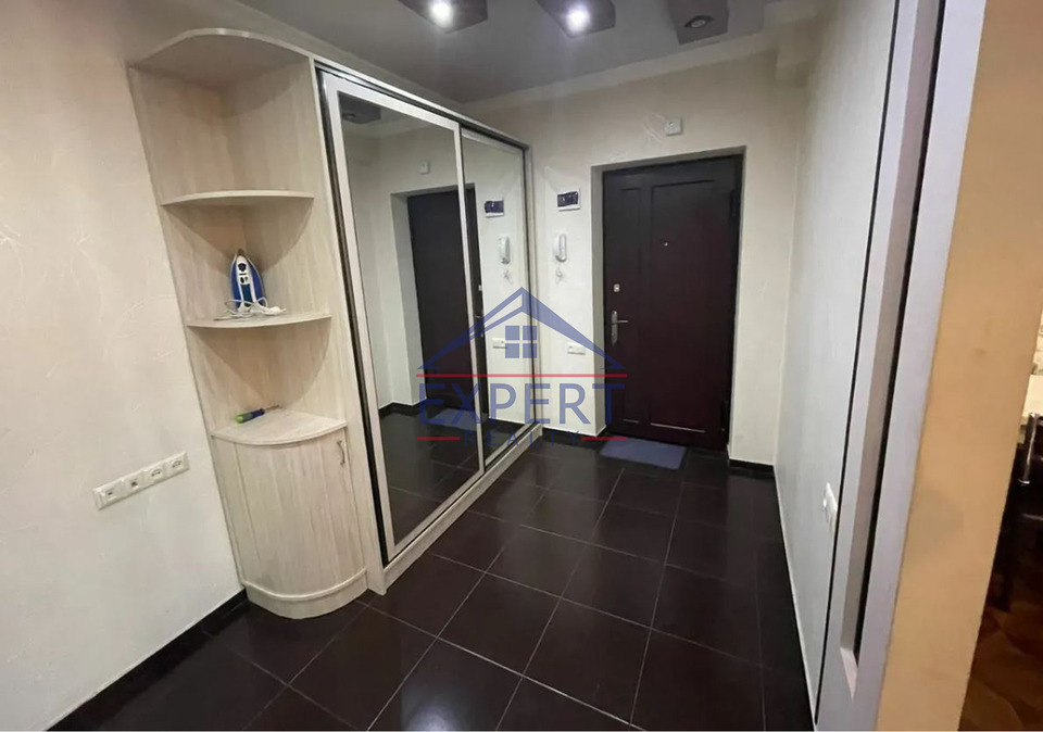 ԿԵՆՏՐՈՆ, ՍԱՅԱԹ ՆՈՎԱ ՊՈՂՈՏԱ, 3 ՍԵՆՅԱԿ