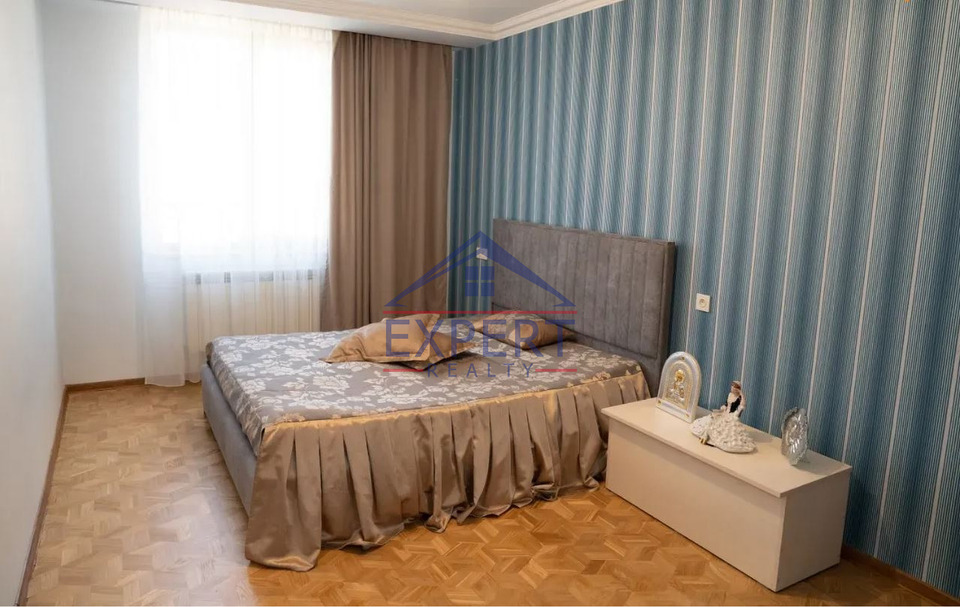 ԱՐԱԲԿԻՐ, ԳՐԻԲՈՅԵԴՈՎԻ ՓՈՂՈՑ, 4 ՍԵՆՅԱԿ