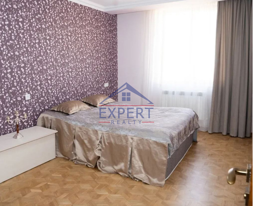 ԱՐԱԲԿԻՐ, ԳՐԻԲՈՅԵԴՈՎԻ ՓՈՂՈՑ, 4 ՍԵՆՅԱԿ