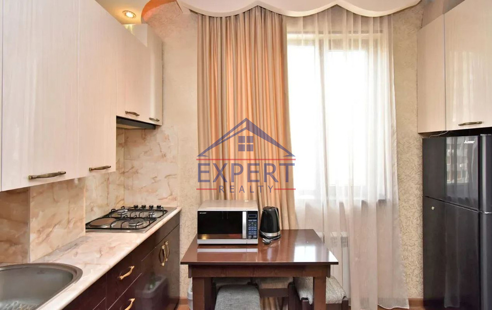 ԿԵՆՏՐՈՆ, ԿՈՂԲԱՑԻ ՓՈՂՈՑ, 2 ՍԵՆՅԱԿ