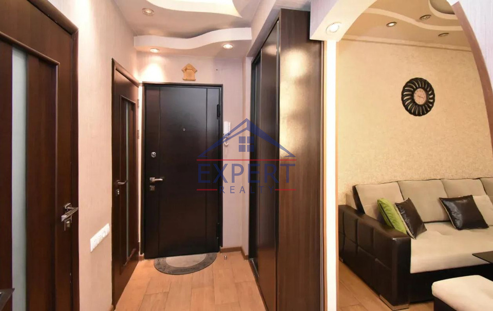 ԿԵՆՏՐՈՆ, ԿՈՂԲԱՑԻ ՓՈՂՈՑ, 2 ՍԵՆՅԱԿ