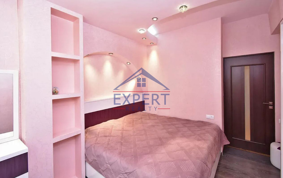 ԿԵՆՏՐՈՆ, ԿՈՂԲԱՑԻ ՓՈՂՈՑ, 2 ՍԵՆՅԱԿ