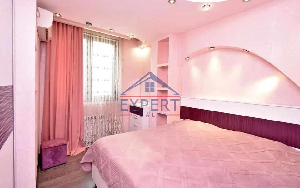 ԿԵՆՏՐՈՆ, ԿՈՂԲԱՑԻ ՓՈՂՈՑ, 2 ՍԵՆՅԱԿ