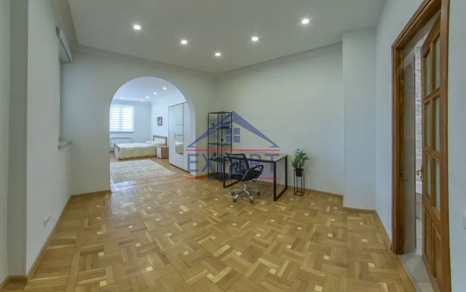 ԱՐԱԲԿԻՐ, ՀԱՄՈ ՍԱՀՅԱՆ ՓՈՂՈՑ, 3 ՍԵՆՅԱԿ