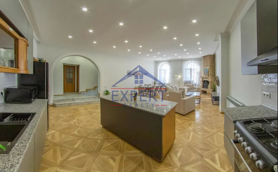 ԱՐԱԲԿԻՐ, ՀԱՄՈ ՍԱՀՅԱՆ ՓՈՂՈՑ, 3 ՍԵՆՅԱԿ