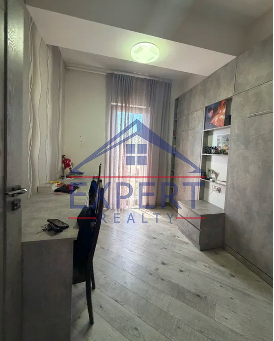 ԴԱՎԹԱՇԵՆ, ՏԻԳՐԱՆ ՊԵՏՐՈՍՅԱՆ ՓՈՂՈՑ, 3 ՍԵՆՅԱԿ