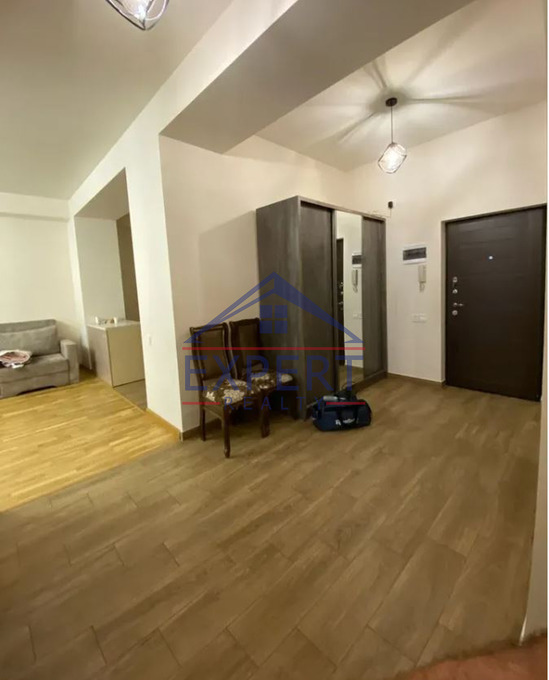 ՔԱՆԱՔԵՌ ԶԵՅԹՈՒՆ, ՊԱՐՈՒՅՐ ՍԵՎԱԿԻ ՓՈՂՈՑ,  3 ՍԵՆՅԱԿ