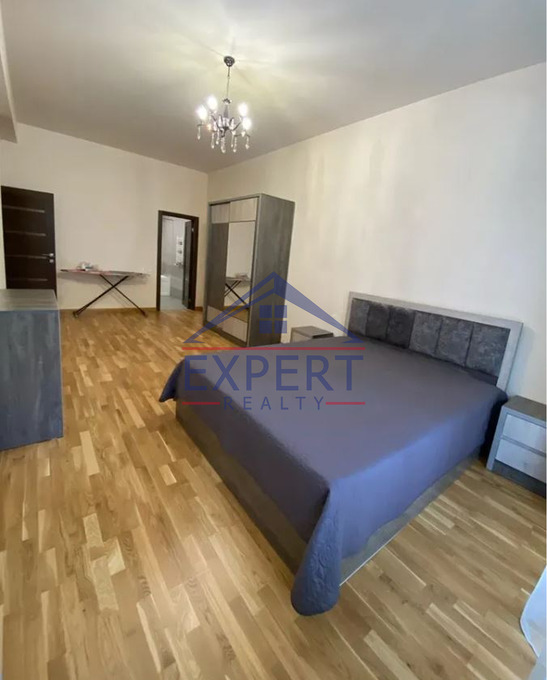 ՔԱՆԱՔԵՌ ԶԵՅԹՈՒՆ, ՊԱՐՈՒՅՐ ՍԵՎԱԿԻ ՓՈՂՈՑ,  3 ՍԵՆՅԱԿ