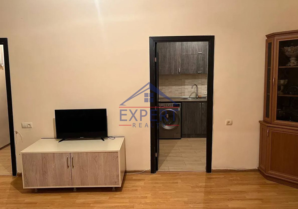 ԱՐԱԲԿԻՐ, ԿՈՄԻՏԱՍԻ ՊՈՂՈՏԱ, 2 ՍԵՆՅԱԿ