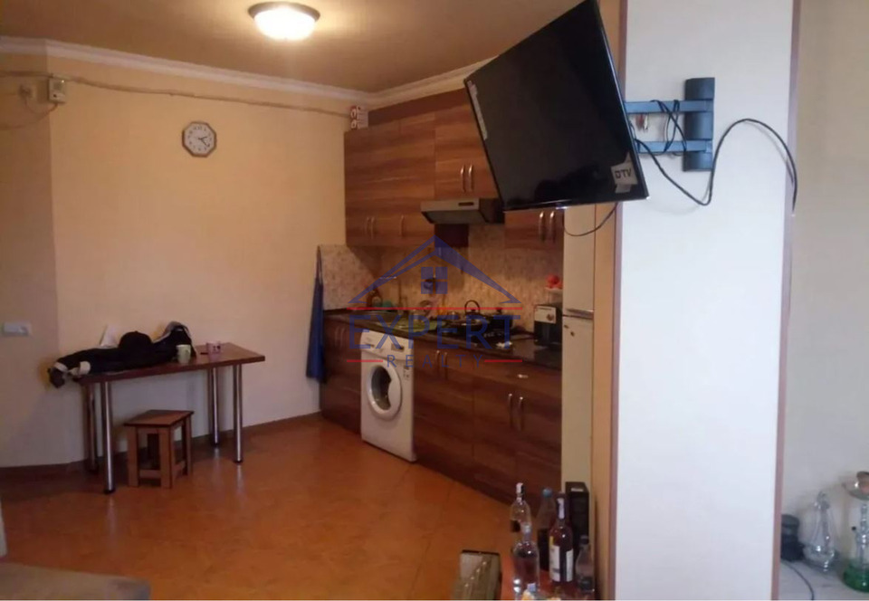 ԱՐԱԲԿԻՐ, ԱԶԱՏՈՒԹՅԱՆ ՊՈՂՈՏԱ, 2 ՍԵՆՅԱԿ