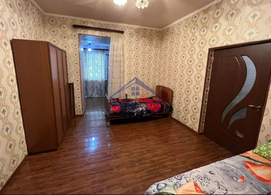ԿԵՆՏՐՈՆ, ԽՈՐԵՆԱՑԻ ՓՈՂՈՑ, 3 ՍԵՆՅԱԿ