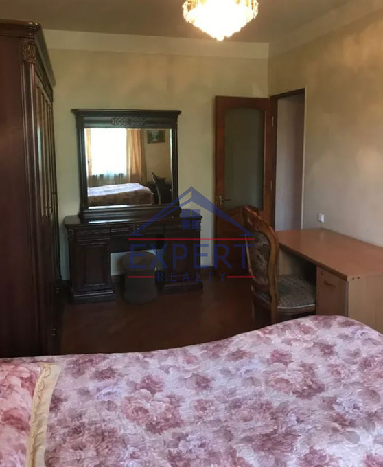 ՇԵՆԳԱՎԻԹ, ԵՂԲԱՅՈՒԹՅԱՆ Փ., 3 ՍԵՆՅԱԿ