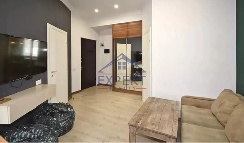 ԿԵՆՏՐՈՆ, ՊՈՒՇԿԻՆ ՓՈՂՈՑ, 2 ՍԵՆՅԱԿ