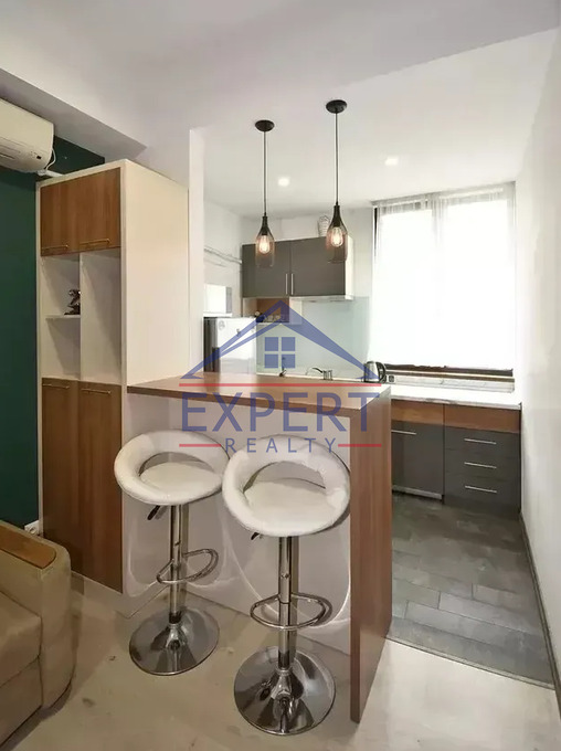 ԿԵՆՏՐՈՆ, ՊՈՒՇԿԻՆ ՓՈՂՈՑ, 2 ՍԵՆՅԱԿ