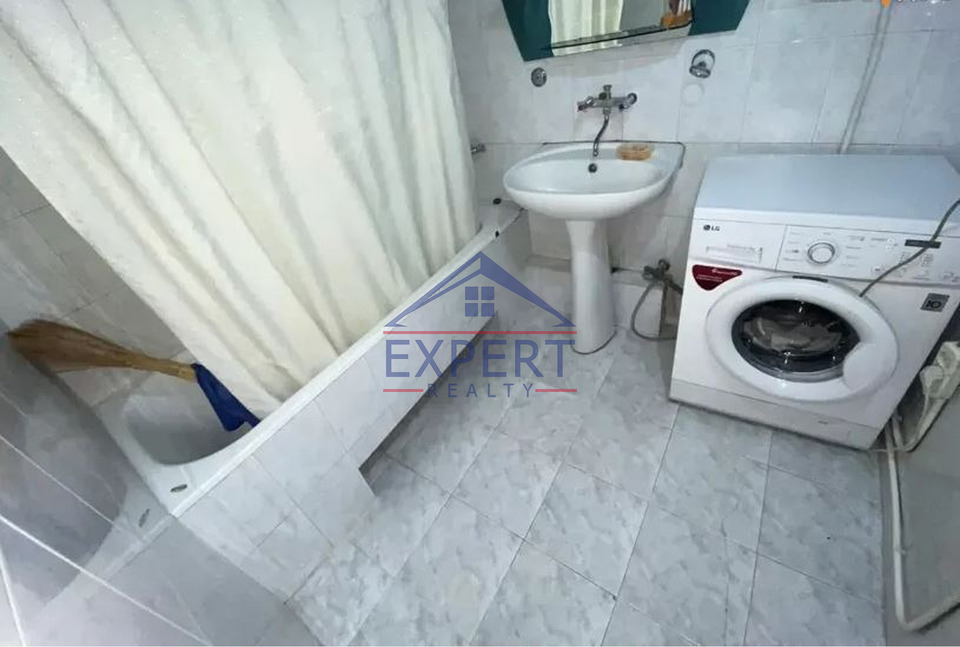 ԿԵՆՏՐՈՆ, ԲՐՅՈՒՍՈՎԻ ՓՈՂՈՑ, 3 ՍԵՆՅԱԿ