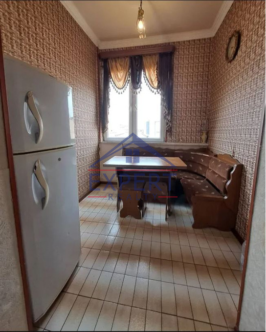 ՇԵՆԳԱՎԻԹ, ԳԱՐԵԳԻՆ ՆԺԴԵՀԻ ՊՈՂՈՏԱ, 3 ՍԵՆՅԱԿ