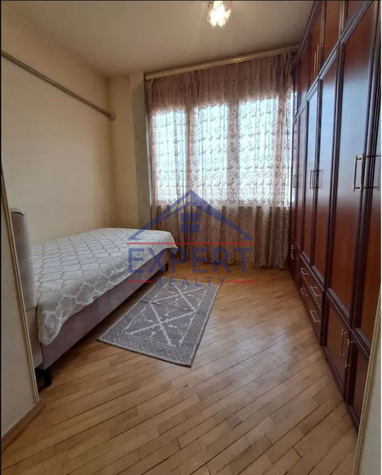 ՇԵՆԳԱՎԻԹ, ԳԱՐԵԳԻՆ ՆԺԴԵՀԻ ՊՈՂՈՏԱ, 3 ՍԵՆՅԱԿ