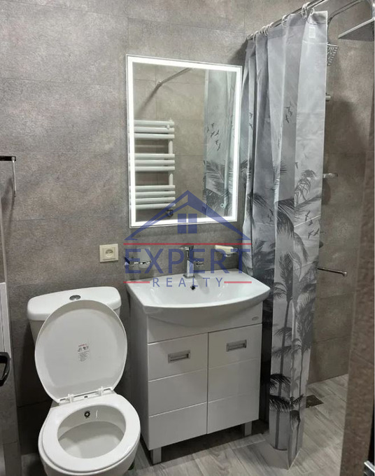 ԷՐԵԲՈՒՆԻ, ԳԼԻՆԿԱՅԻ ՓՈՂՈՑ, 3 ՍԵՆՅԱԿ