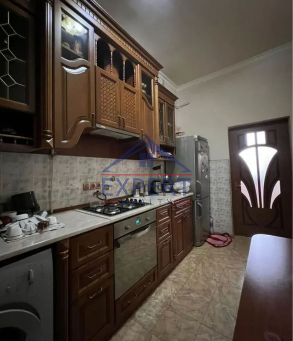 ԿԵՆՏՐՈՆ,ԱՐՇԱԿՈՒՆՅԱՆՑ ՊՈՂՈՏԱ 2 ՍԵՆՅԱԿ