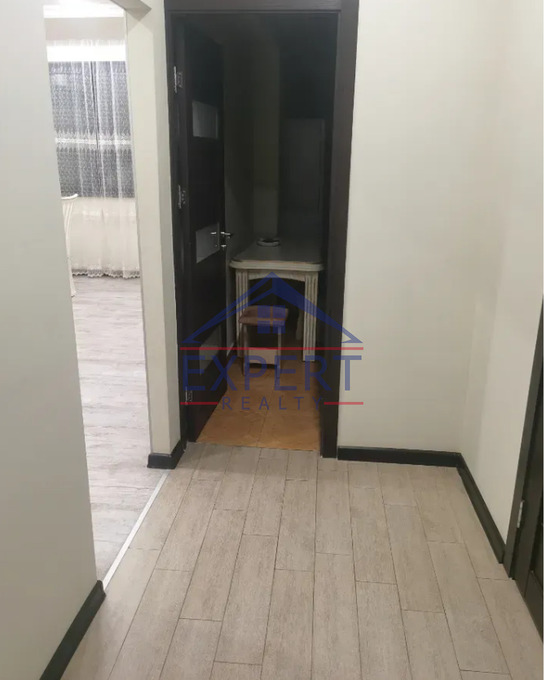 ԿԵՆՏՐՈՆ, ՏԻԳՐԱՆ ՄԵԾ ՊՈՂՈՏԱ, 2 ՍԵՆՅԱԿ