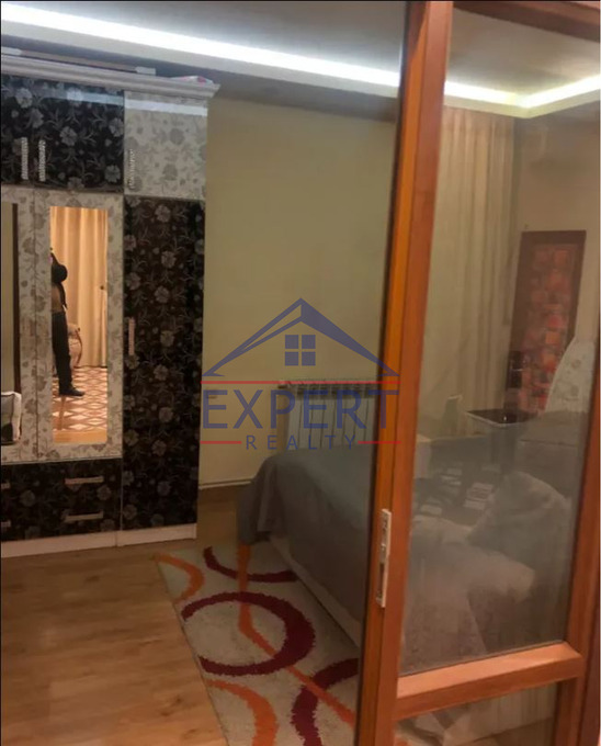 ԿԵՆՏՐՈՆ, ՍԱՅԱԹ ՆՈՎԱ ՊՈՂՈՏԱ, 2 ՍԵՆՅԱԿ