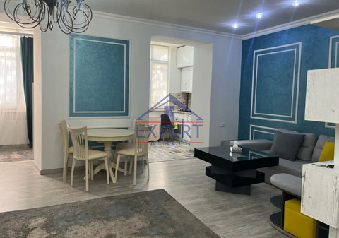 ԿԵՆՏՐՈՆ, ՉԱՐԵՆՑԻ ՓՈՂՈՑ, 3 ՍԵՆՅԱԿ