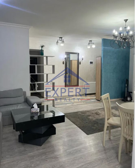 ԿԵՆՏՐՈՆ, ՉԱՐԵՆՑԻ ՓՈՂՈՑ, 3 ՍԵՆՅԱԿ