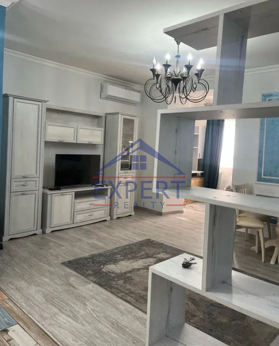 ԿԵՆՏՐՈՆ, ՉԱՐԵՆՑԻ ՓՈՂՈՑ, 3 ՍԵՆՅԱԿ