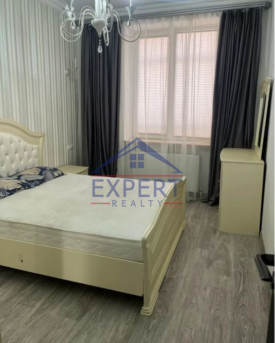 ԿԵՆՏՐՈՆ, ՉԱՐԵՆՑԻ ՓՈՂՈՑ, 3 ՍԵՆՅԱԿ