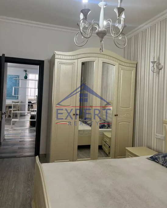 ԿԵՆՏՐՈՆ, ՉԱՐԵՆՑԻ ՓՈՂՈՑ, 3 ՍԵՆՅԱԿ