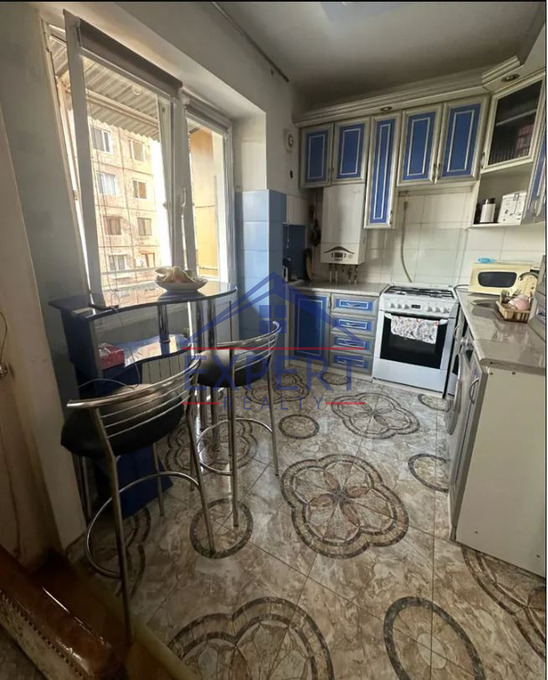 ԱՐԱԲԿԻՐ, ԿՈՄԻՏԱՍԻ ՊՈՂՈՏԱ, 3 ՍԵՆՅԱԿ