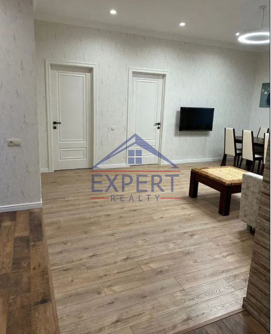 ԱՐԱԲԿԻՐ, ՎԱՂԱՐՇ ՎԱՂԱՐՇՅԱՆ ՓՈՂՈՑ, 3 ՍԵՆՅԱԿ