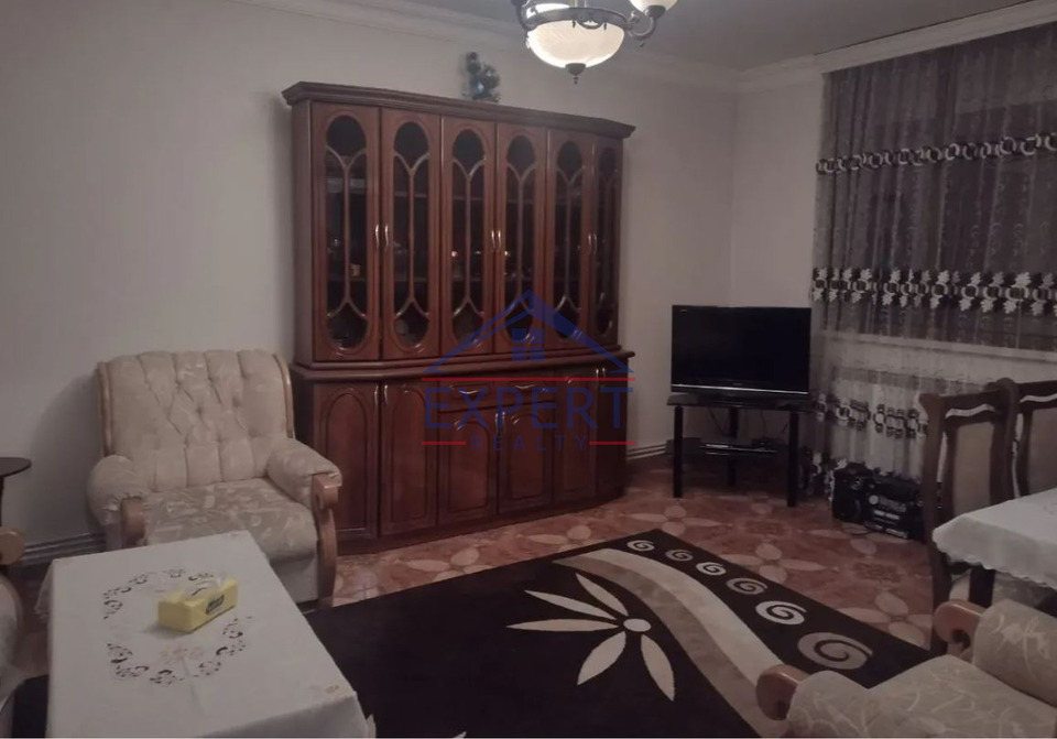 ԱՐԱԲԿԻՐ, ՀՐԱՉՅԱ ՔՈՉԱՐ ՓՈՂՈՑ, 3 ՍԵՆՅԱԿ