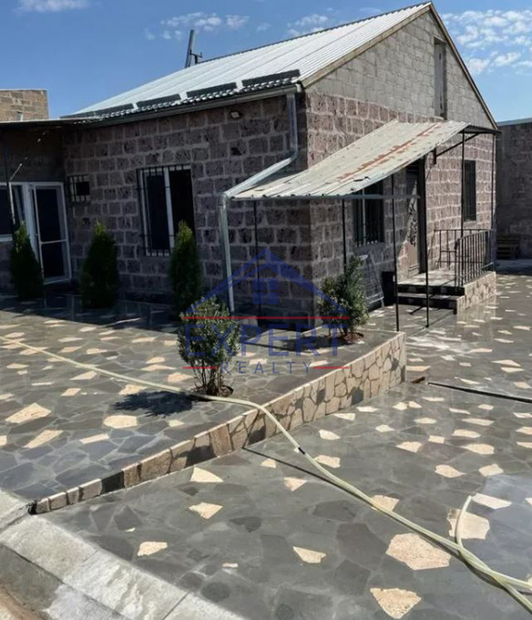 ԴԱՎԹԱՇԵՆ, ՄԵԼՔՈՒՄՈՎ ՓՈՂՈՑ, 3 ՍԵՆՅԱԿ